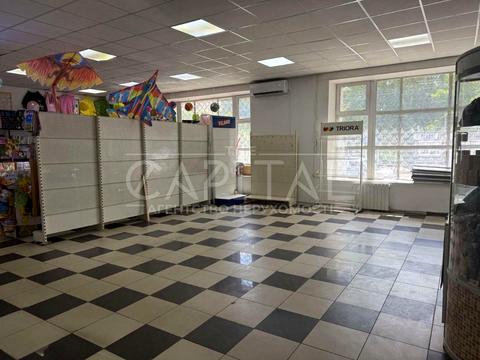 комерційна за адресою Вадима Гетьмана вул., 40А