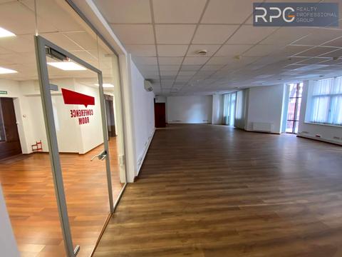 комерційна за адресою Крутий узвіз, 7-А
