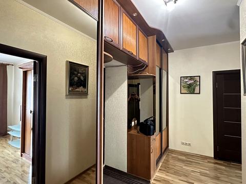 квартира за адресою Анни Ахматової вул., 31