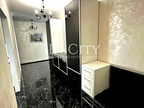 квартира за адресою Регенераторна вул., 4/10