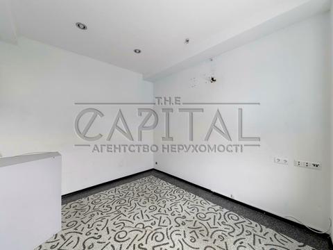 комерційна за адресою Дмитрівська вул., 18/24