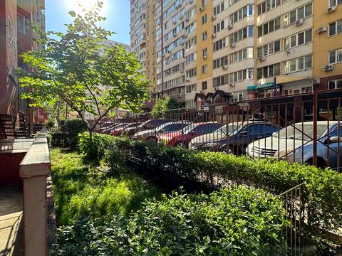 комерційна за адресою Райдужний масив вул., 6