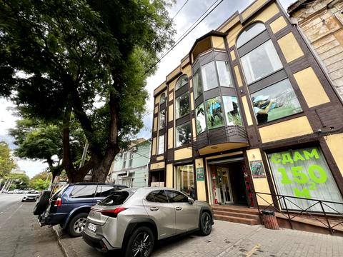 комерційна за адресою Велика Арнаутська вул., 61