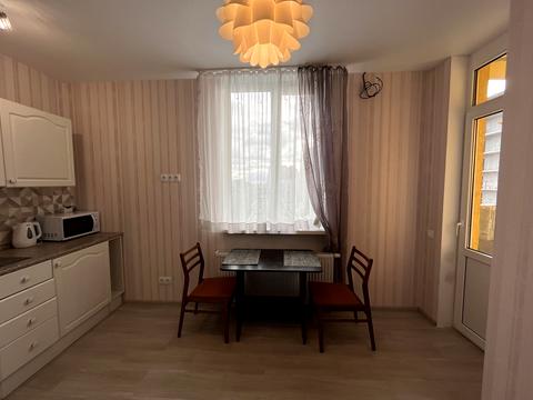квартира за адресою Ярослава Гашека бульв., 20