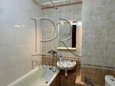 квартира по адресу Драгоманова ул., 8-А