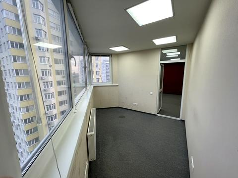 комерційна за адресою Саперно-Слобідська вул., 22