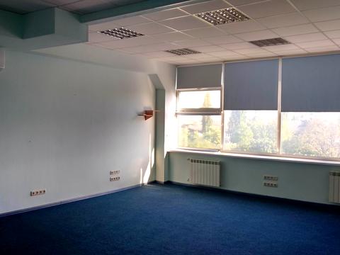 коммерческая по адресу Вацлава Гавела бульв. (Івана Лепсе), 4