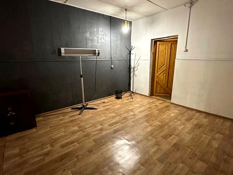 комерційна за адресою Львівське шосе, 6