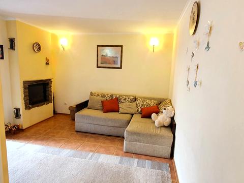 будинок за адресою Краєвидна вул.