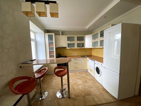 квартира по адресу Центральна, 33 в