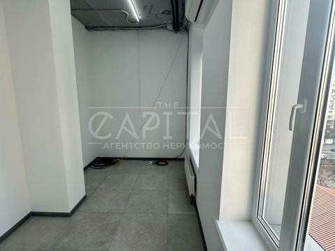 комерційна за адресою Борщагівська вул., 192