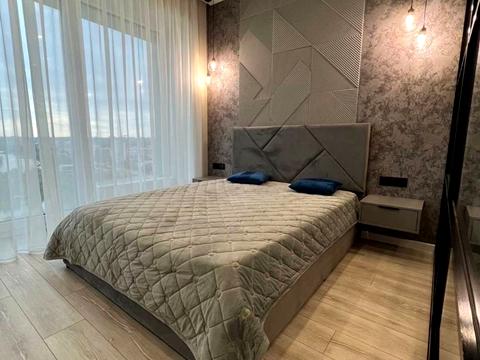 квартира за адресою Набережна Перемоги вул., 7