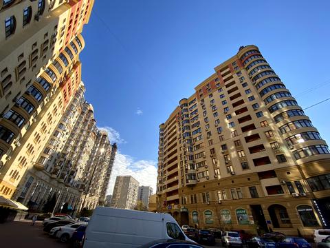 квартира за адресою В'ячеслава Чорновола вул., 27