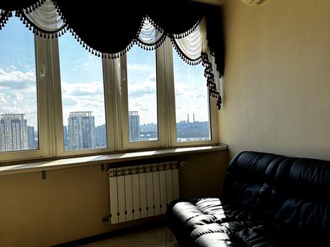 квартира за адресою Дніпровська набережна вул., 25