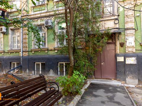 комерційна за адресою Паньківська вул., 25