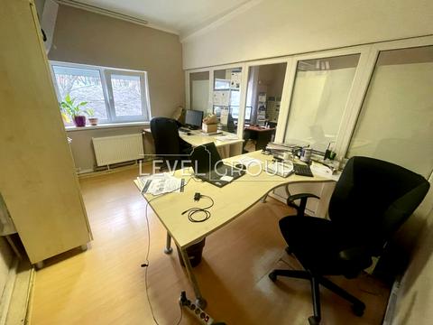 коммерческая по адресу Науки просп., 33а