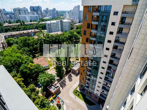 комерційна за адресою Джона Маккейна вул. (Івана Кудрі), 26