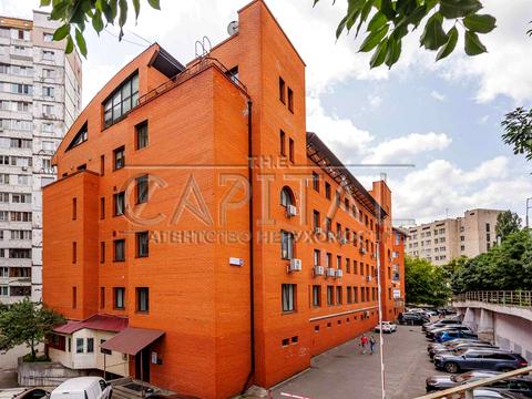 коммерческая по адресу Дегтяревская ул., 33Б