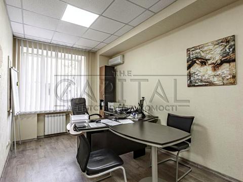 комерційна за адресою Мрії вул. (Академіка Туполєва), 19