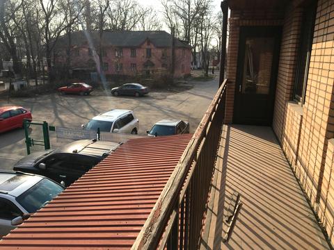 комерційна за адресою Шевченка вул., 5
