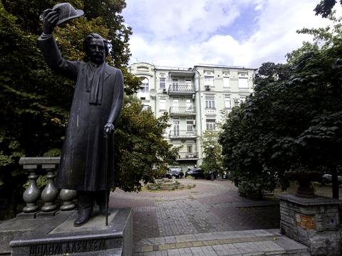 коммерческая по адресу Рогнединская ул., 3