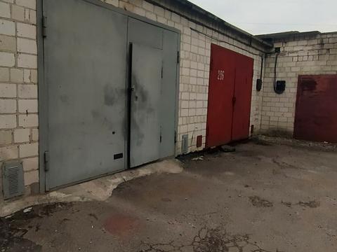 паркомісце за адресою Антона Головатого вул., 7
