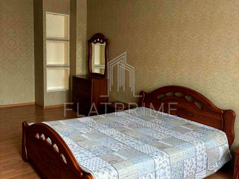 квартира за адресою Дніпровська набережна вул., 19-В