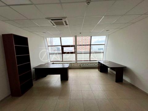 комерційна за адресою Київ, Лесі Українки бульв., 30-Б