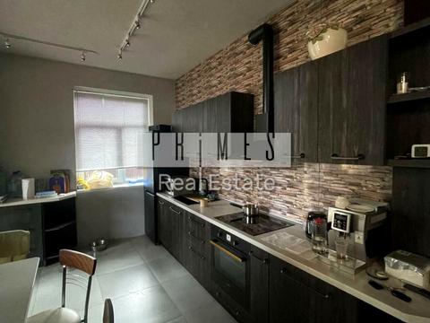 будинок за адресою Набережна вул.