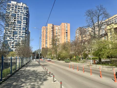 коммерческая по адресу Василия Тютюнника ул. (Анрі Барбюса), 5-А