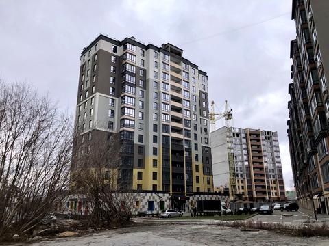 комерційна за адресою Домбровського вул., 3д