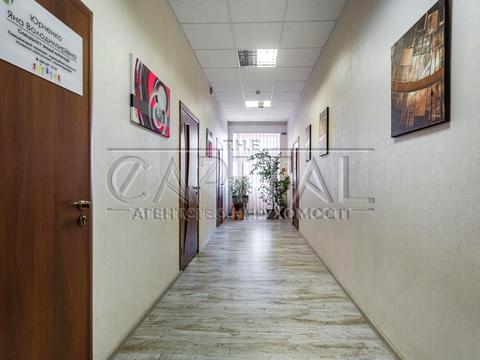 комерційна за адресою Дегтярівська вул., 45