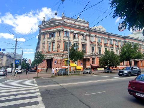 комерційна за адресою Симона Петлюри вул. (Комінтерну), 16/108
