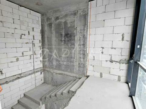 комерційна за адресою Ревуцького вул., 40-В