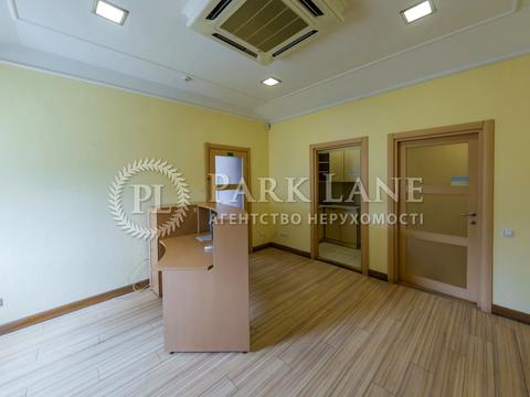 комерційна за адресою Саксаганського вул., 67-А