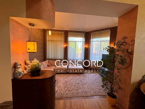 будинок за адресою с. Нові Петрівці, Монастирська вул., 13