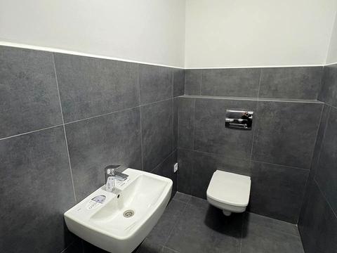 комерційна за адресою Героїв Упа, 73б