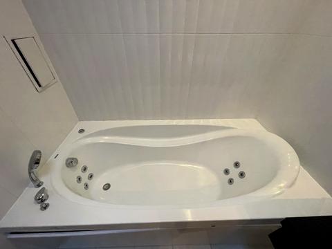 квартира по адресу Андрея Верхогляда ул. (Михайла Драгомирова), 20