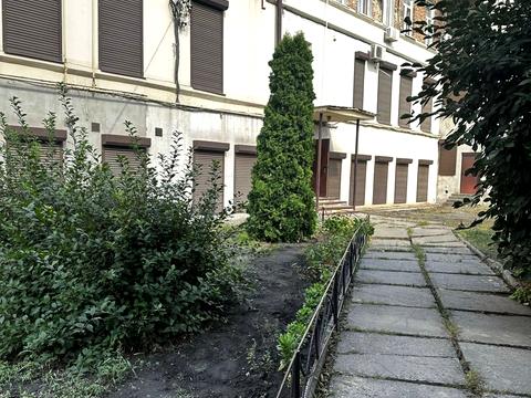 коммерческая по адресу Пастера ул., 16