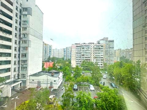 квартира за адресою Анни Ахматової вул., 16-Б
