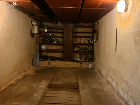 паркомісце за адресою Березняківська вул., 23