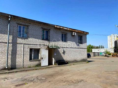 комерційна за адресою Святошинська вул., 23