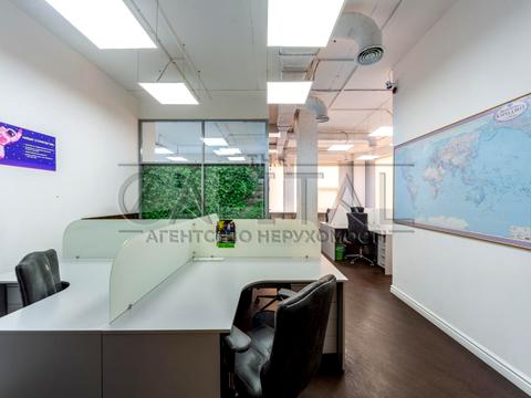 комерційна за адресою вул. Коновальця Євгена, 44Б