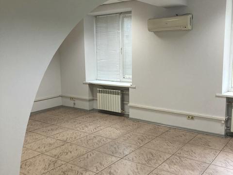 комерційна за адресою Незалежної України вул. (40 років Радянської України), 68-А