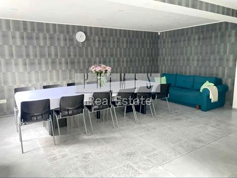 будинок за адресою Русанівські сади вул., 1