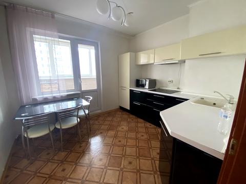 квартира за адресою Григорія Ващенка вул., 1