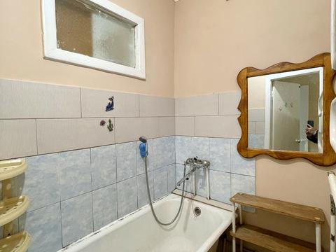 квартира за адресою Космонавтів вул., 122а