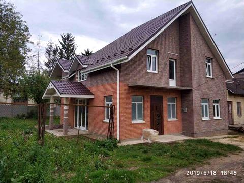 дом по адресу с. Рахны-лесовые, Центральна, 111