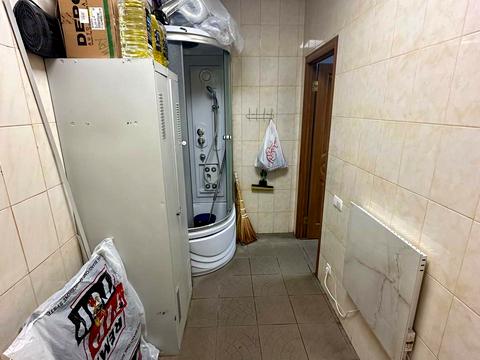комерційна за адресою Універсальна вул., 6