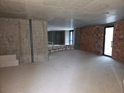 комерційна за адресою Малоголосківська вул., 12г